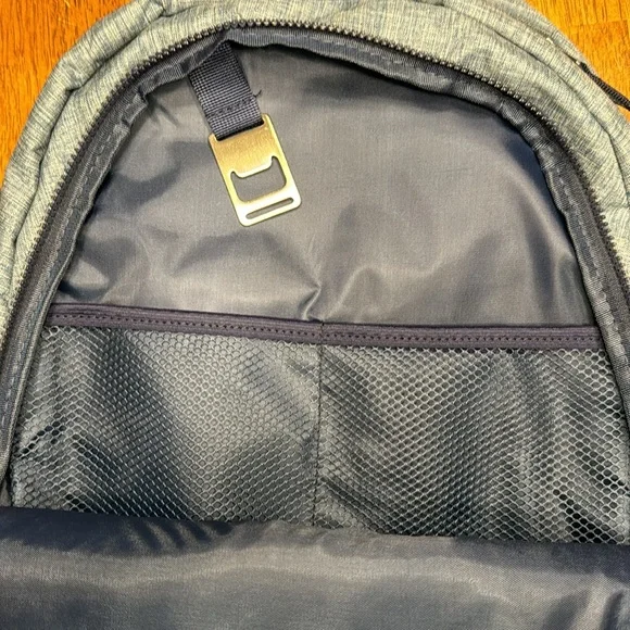 NWT Bella Russo insulated backpack. - Picture 3 of 5